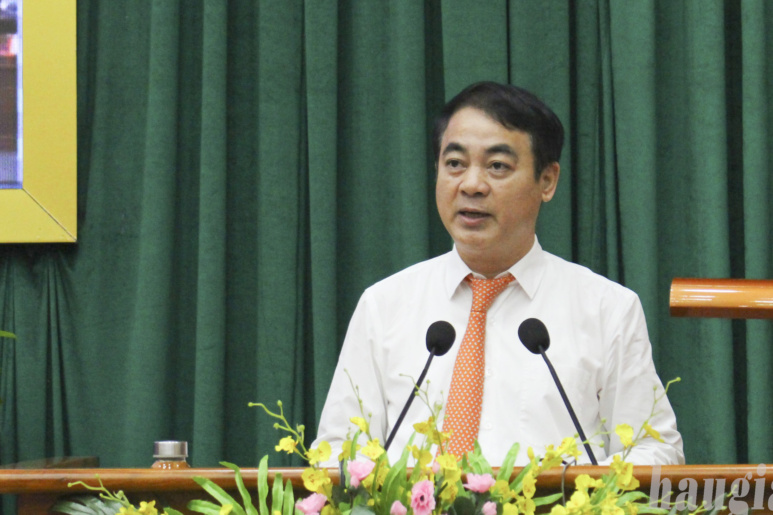 Bí thư Tỉnh ủy Nghiêm Xuân Thành phát biểu tại hội nghị Ban Chấp hành Đảng bộ tỉnh triển khai, quán triệt và sơ, tổng kết các văn bản của Trung ương và của tỉnh.